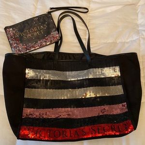 Victorias Secret tote/overnight bag and matching wristlet